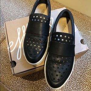 Loeffler Randall Irini Vachetta blk leather sneaker
Size 9 1/2 (fit like a 10)